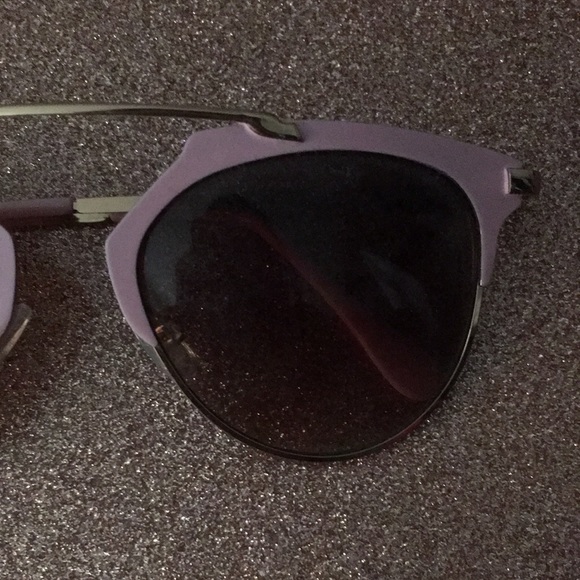 Betsey Johnson Sunglasses - Picture 6 of 7
